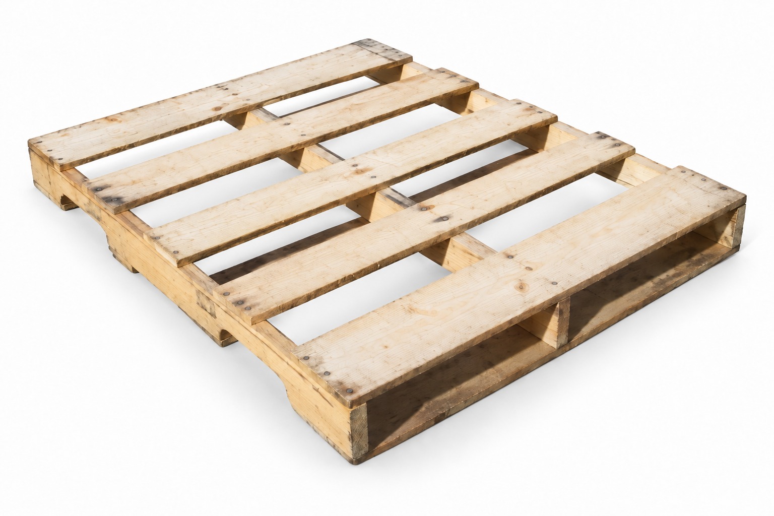 Two-Way Yank Wooden Pallet 1200 x 1000mm - front corner view